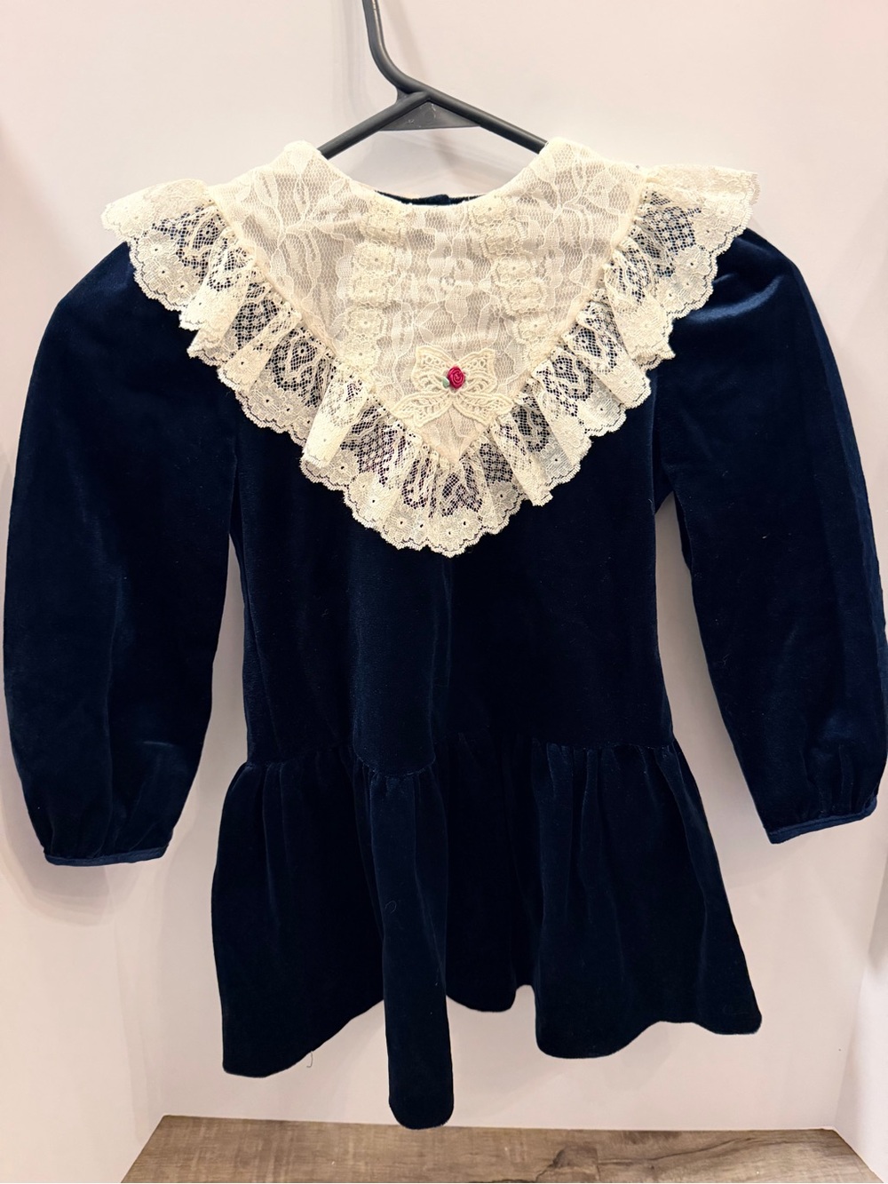 Pretty as a Picture Vintage Navy Dress- size 6